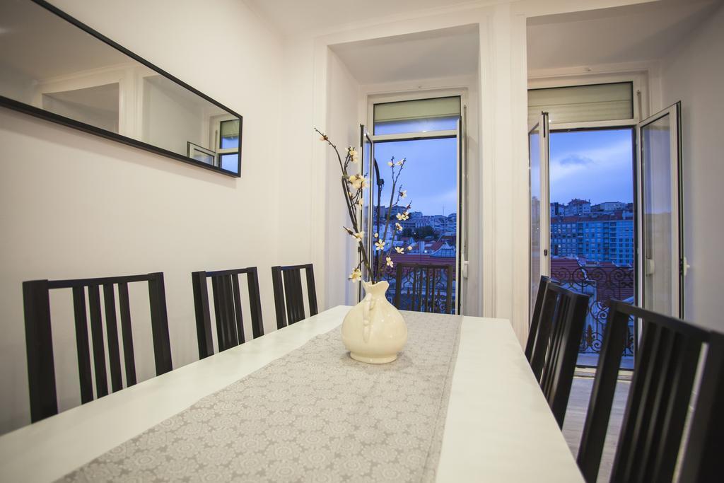 Lisbon Castel View Apartment ภายนอก รูปภาพ